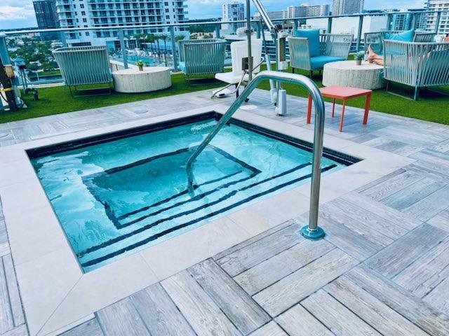 Stay At The Top With Amazing Views By Rent4Us Hollywood Dış mekan fotoğraf